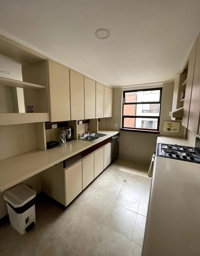 Apartment Habitacion Sencilla Con Bano Privado En Poblado-A3 Medellin