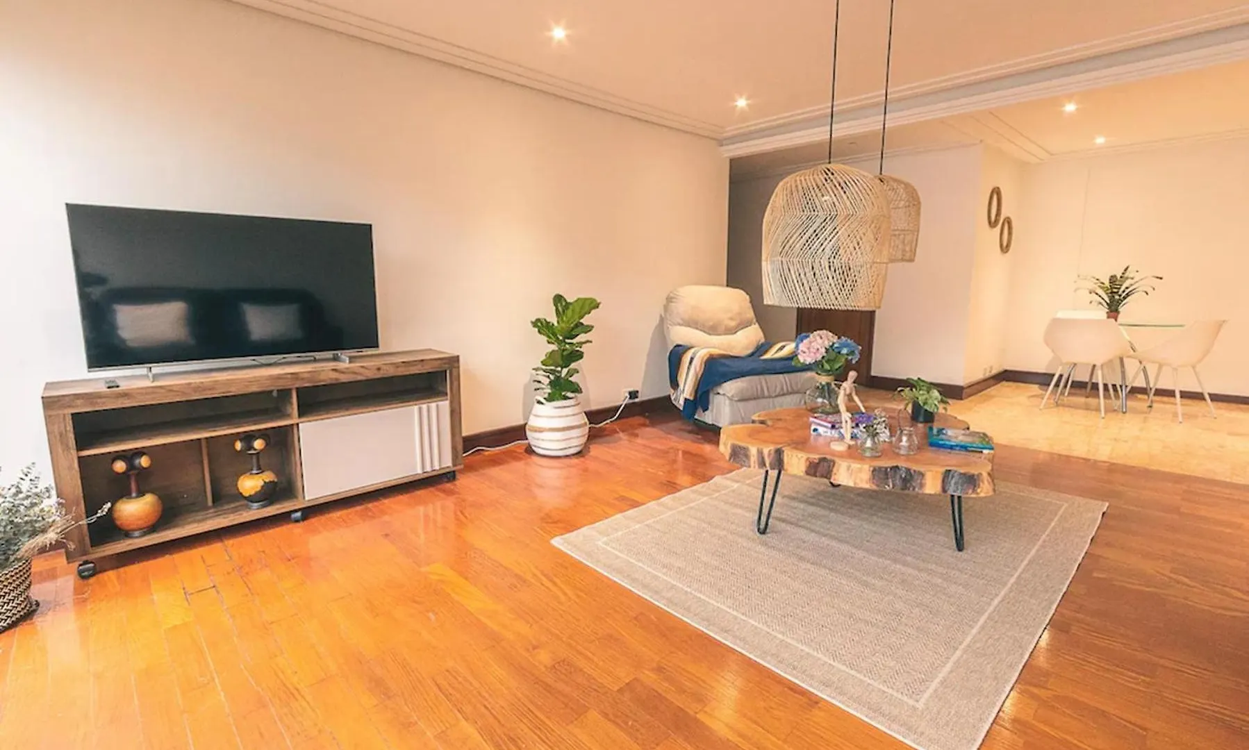 Habitacion Sencilla Con Bano Privado En Poblado-A3 Medellin
