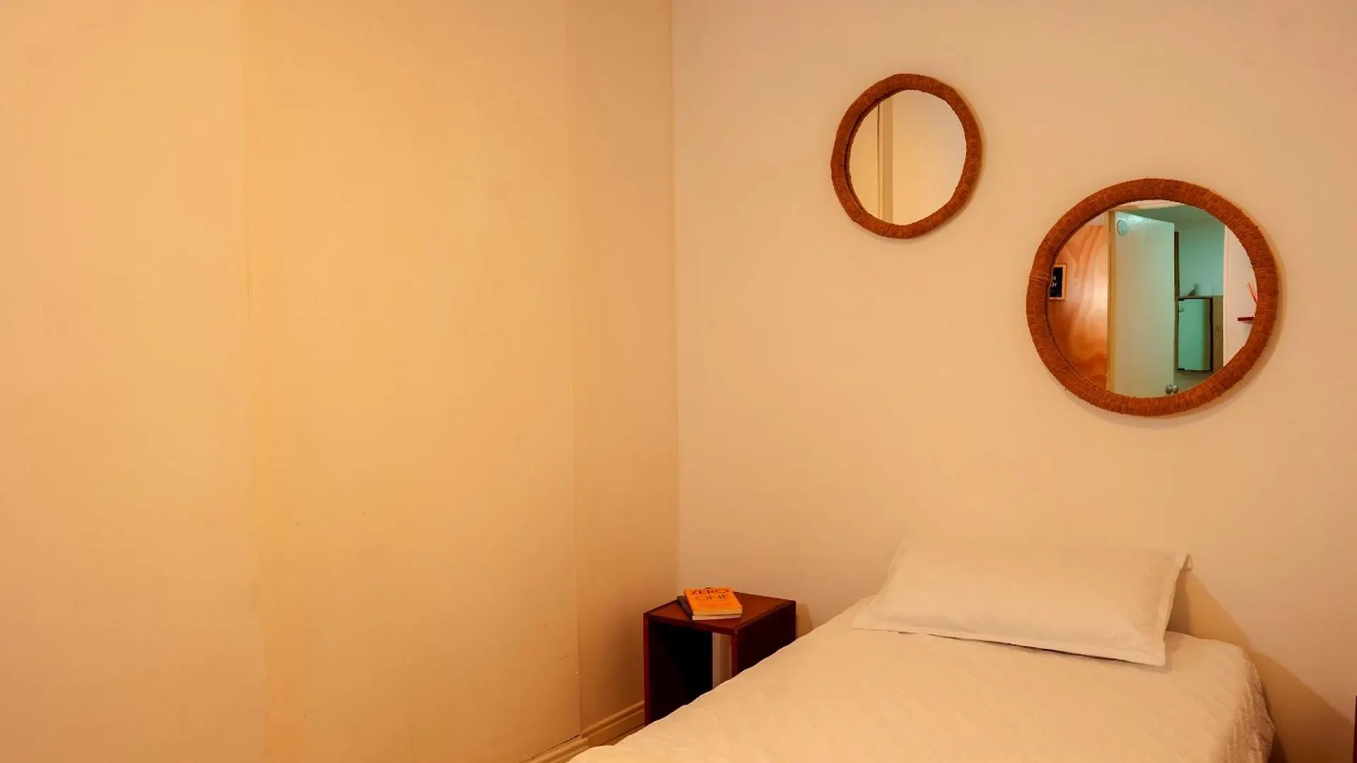 Habitacion Sencilla Con Bano Privado En Poblado-A3 Medellin Colombia