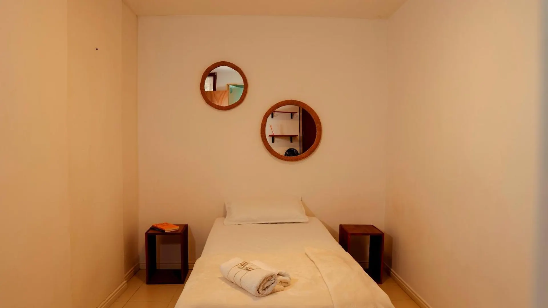 Apartment Habitacion Sencilla Con Bano Privado En Poblado-A3 Medellin