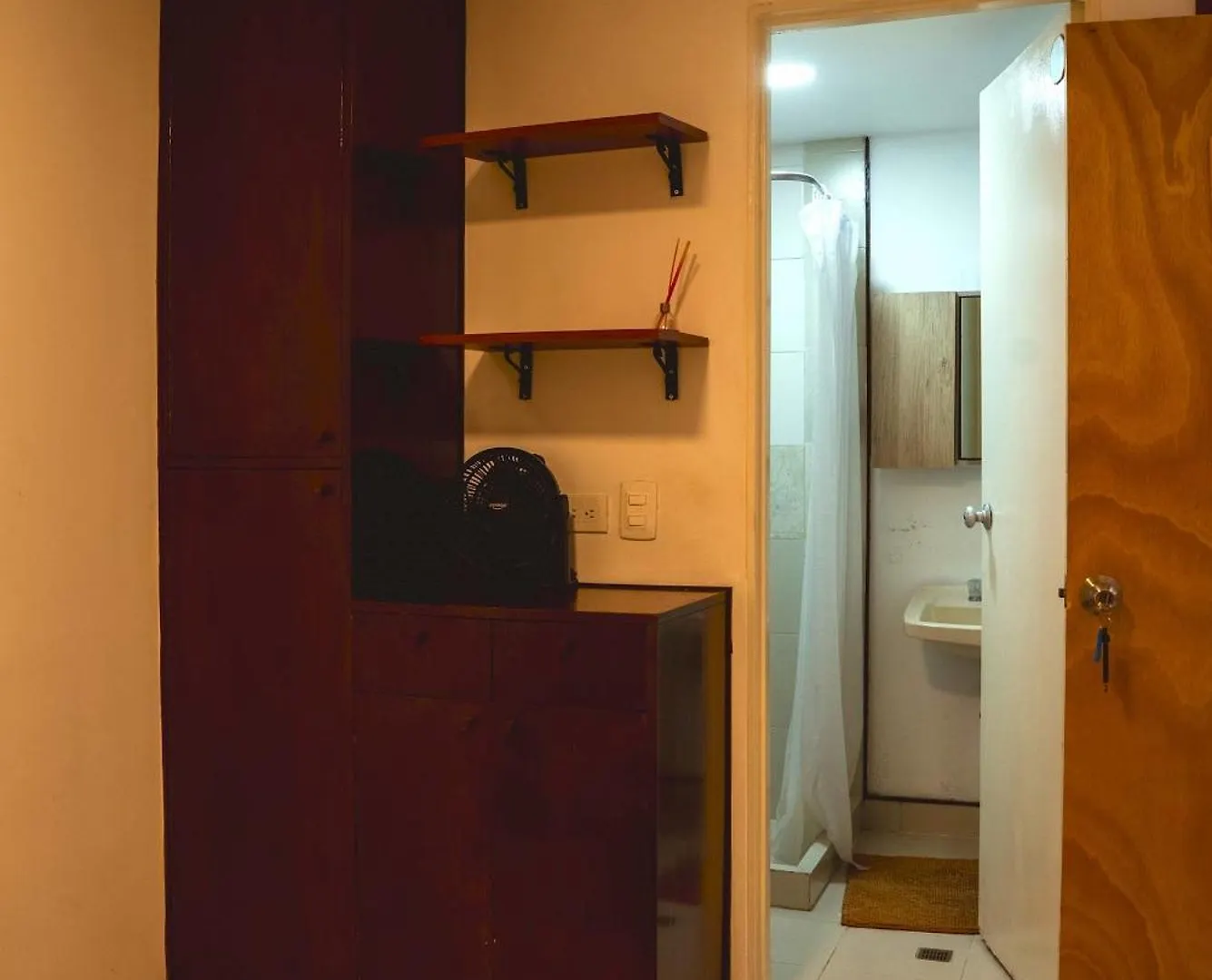 Habitacion Sencilla Con Bano Privado En Poblado-A3 Medellin Apartment